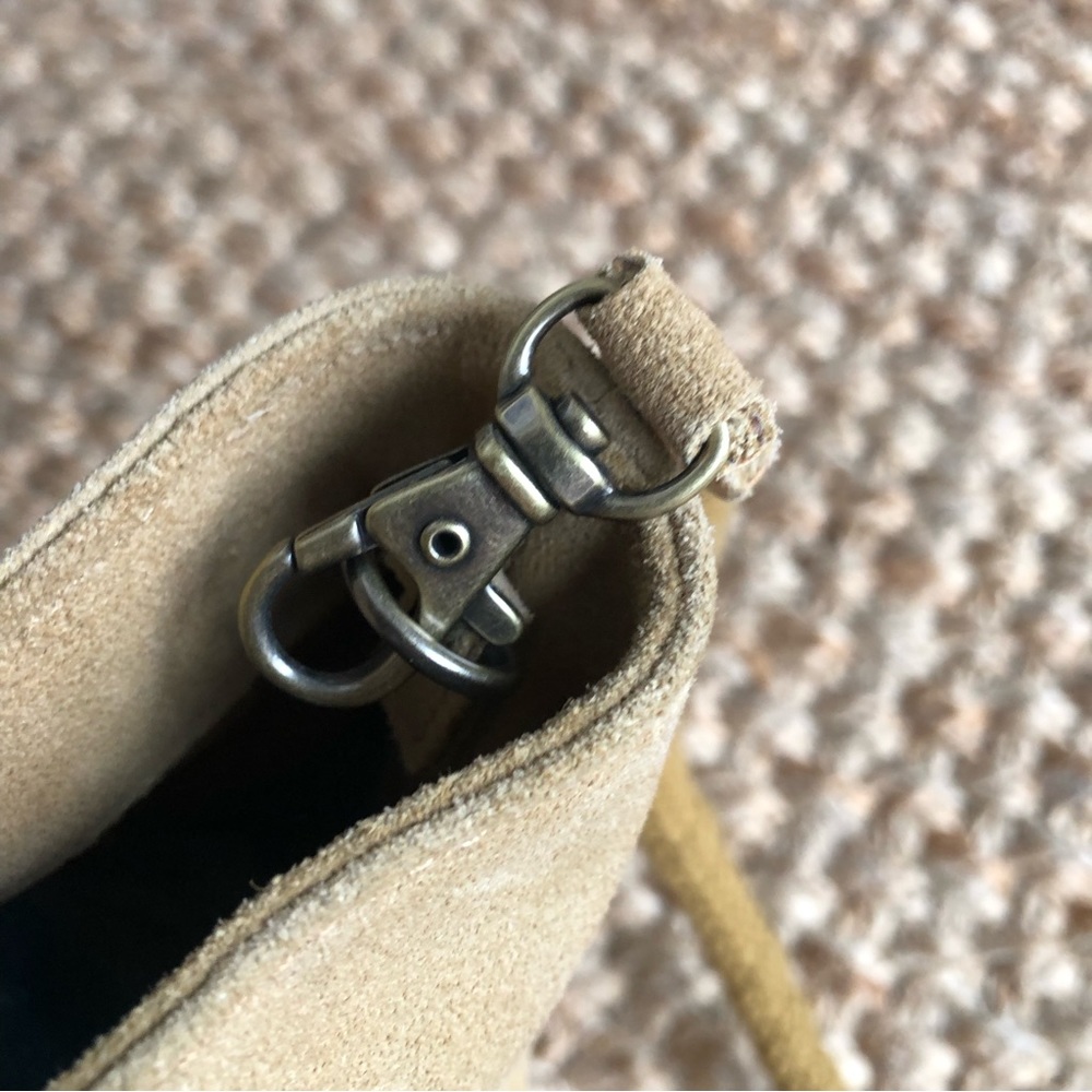 New: Lucky Brand Suede Bucket Bag with Optional Strap. - Picture 13 of 14